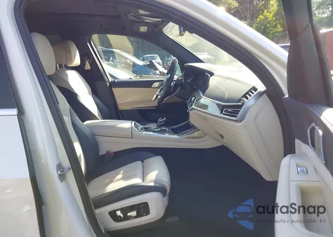 2021 BMW X7 xDrive40I z USA, uszkodzony, nr VIN 5UXCW2C05M9H69423